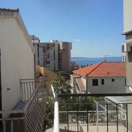 Delux Vele سبليت